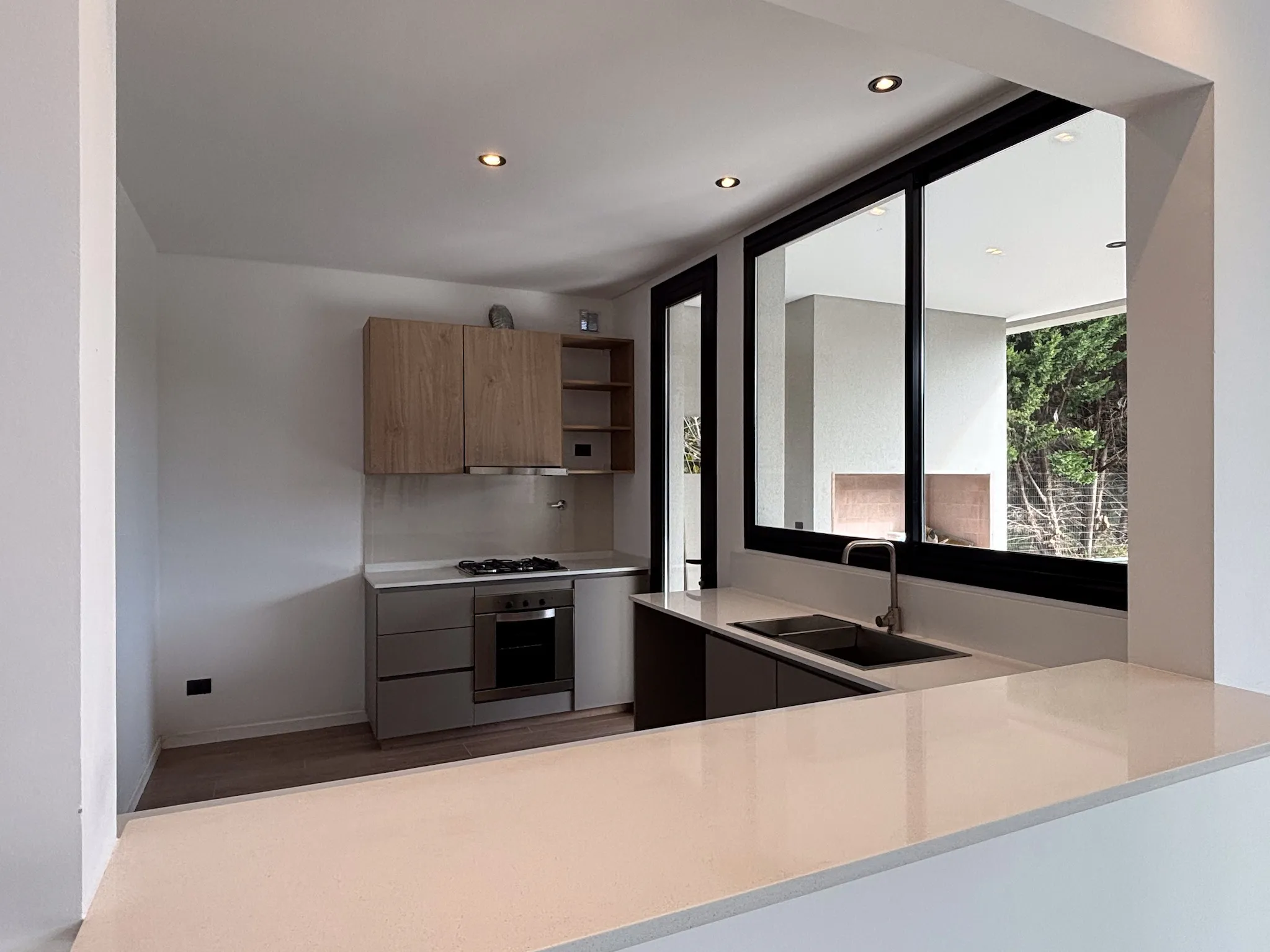 Venta Casa a estrenar · 5 ambientes · Jardín · Pileta · Cantón Norte - Foto 3