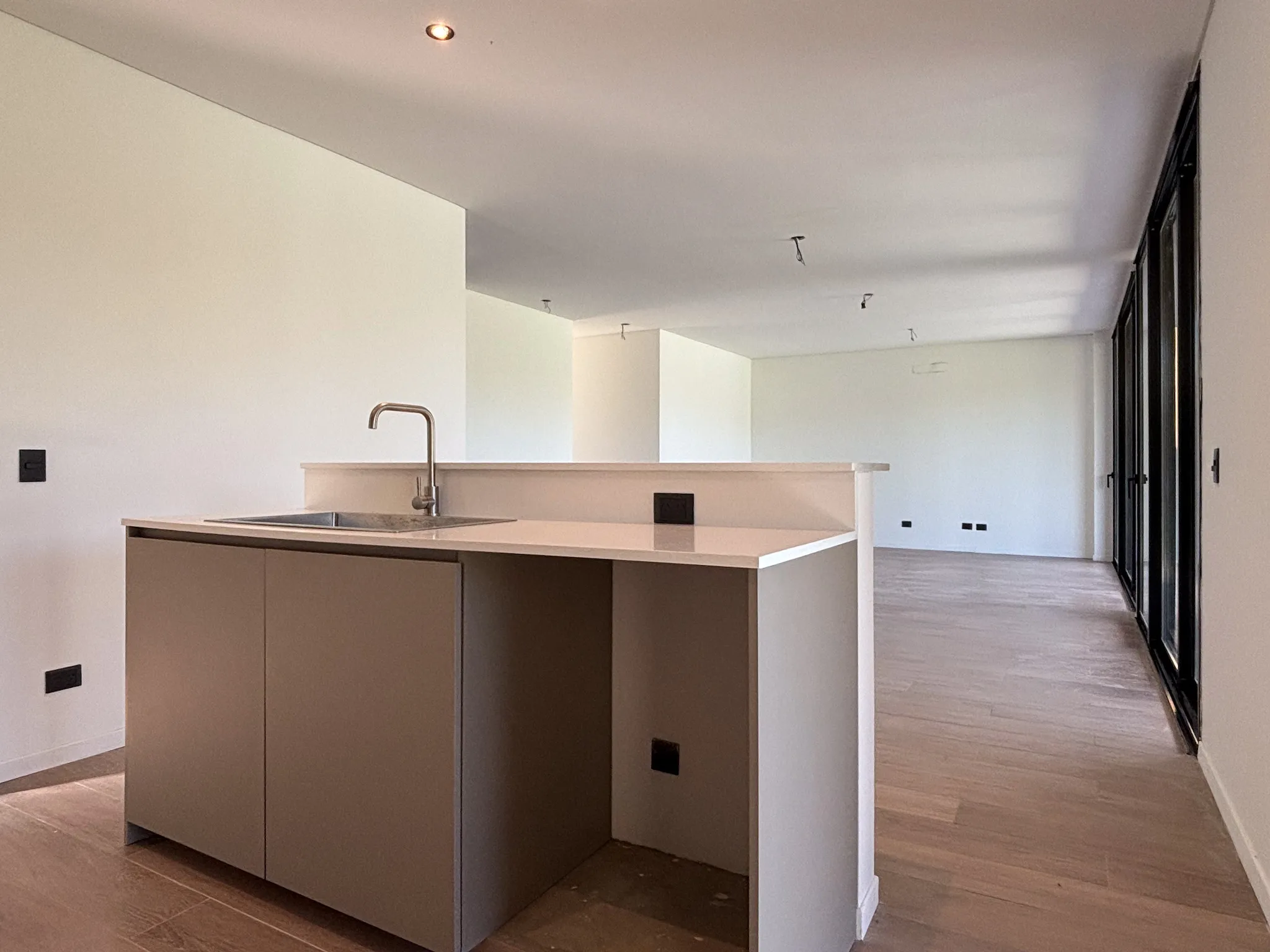 Venta Casa a estrenar · 5 ambientes · Jardín y Pileta · Cantón Norte - Foto 6