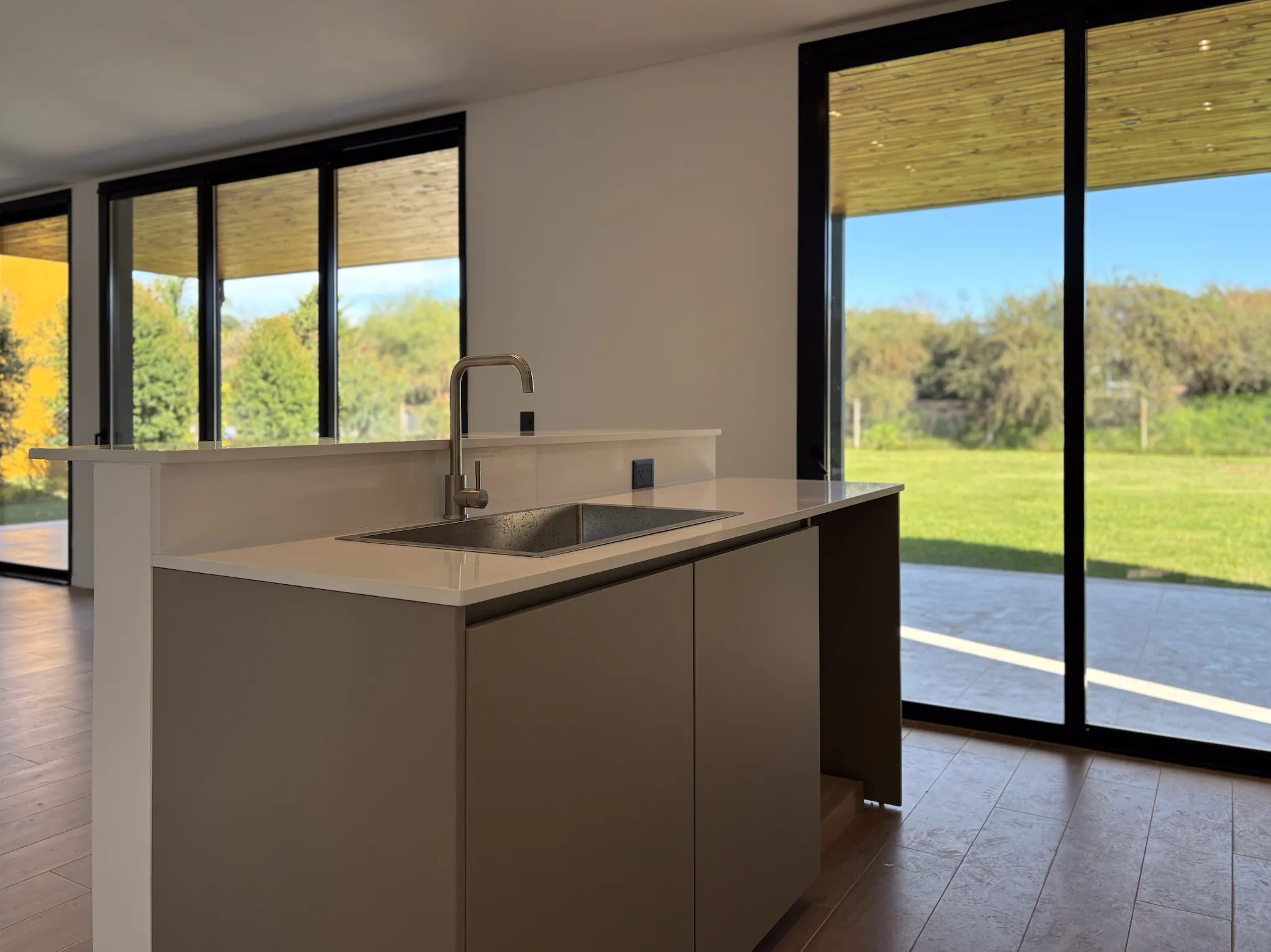 Venta Casa a estrenar · 5 ambientes · Jardín y Pileta · Cantón Norte - Foto 8