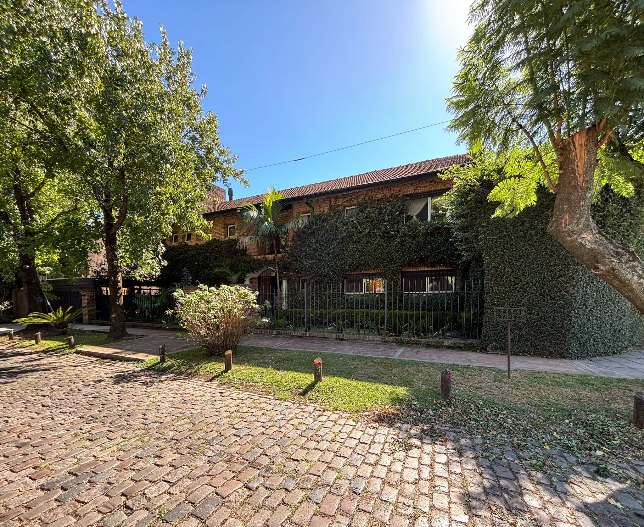 Venta Casa · 7 ambientes · Pileta · Quincho · Lomas de San Isidro - Foto 4