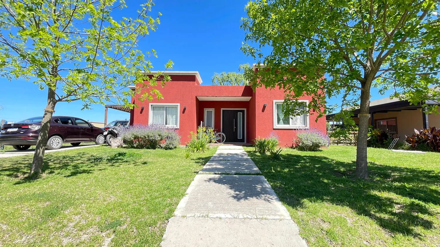 Venta Casa · 3 Dormitorios · Galeria con Parrilla · Jardin · Santa Isabel Etapa 2 - Foto 5
