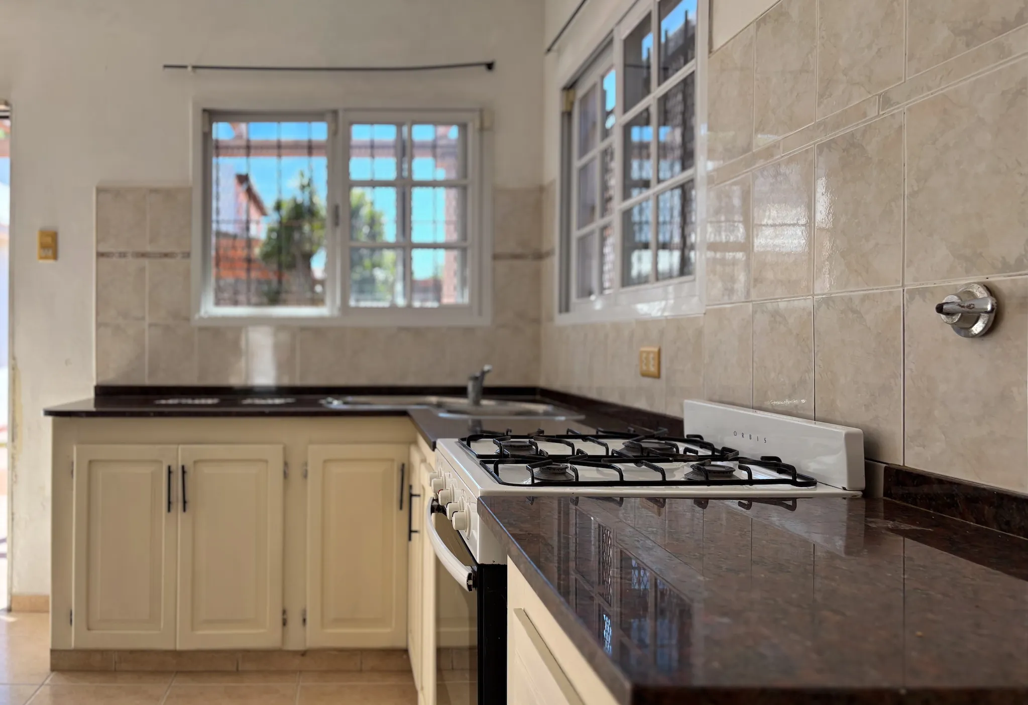 Casa 3 ambientes · Jardín · Cochera · Apto Credito · Zárate - Foto 7