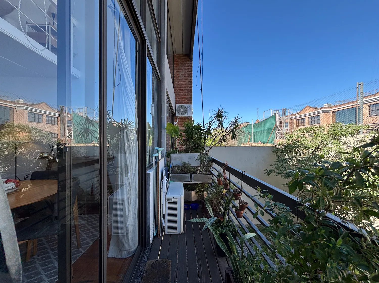 Venta Departamento Duplex · 2 ambientes · Balcón · Cochera · Lomas de San Isidro - Foto 11