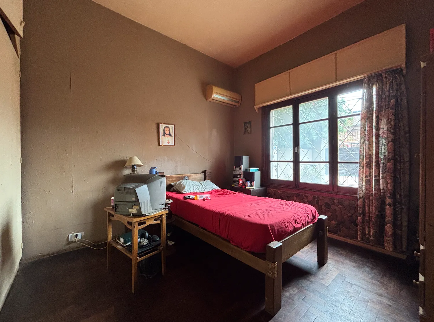 Venta Casa · 5 ambientes · Pileta · Depto auxiliar al fondo · Don Torcuato - Foto 6
