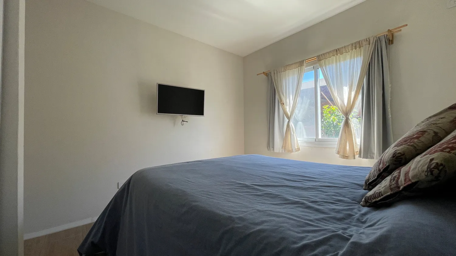Venta Casa · 3 Dormitorios · Galeria con Parrilla · Jardin · Santa Isabel Etapa 2 - Foto 26