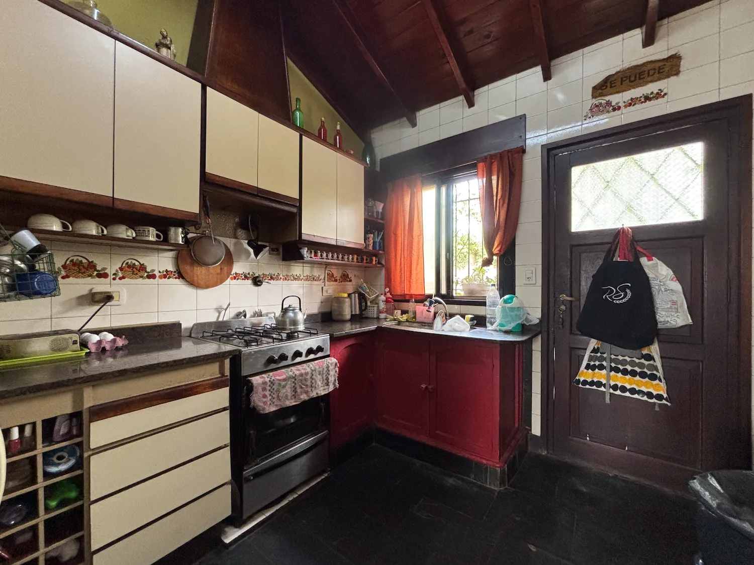 Venta Casa · 5 ambientes · Pileta · Depto auxiliar al fondo · Don Torcuato - Foto 9