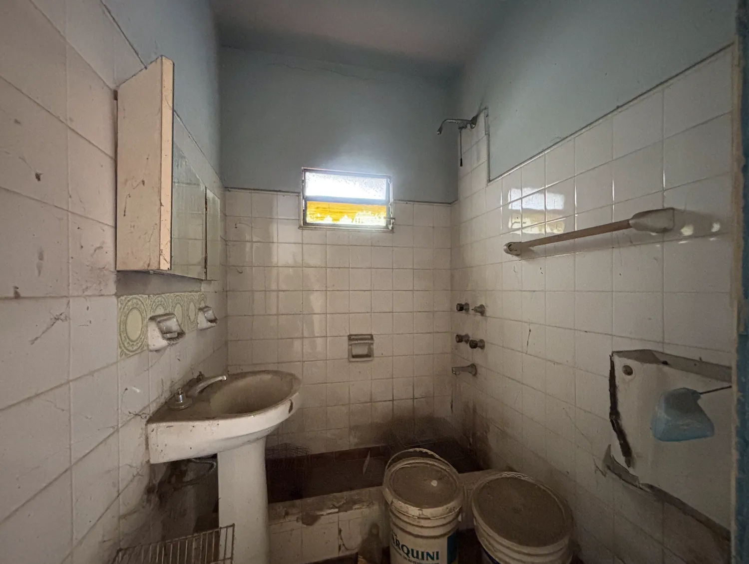 Venta Casa · 5 ambientes · Pileta · Depto auxiliar al fondo · Don Torcuato - Foto 17