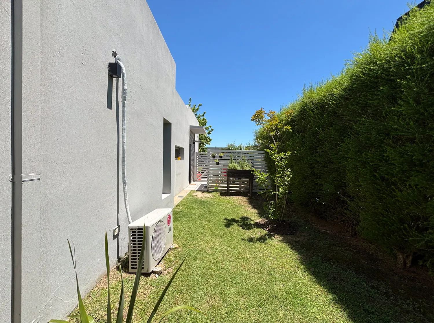 Venta casa al lago · 3 dormitorios · Pileta y parrilla · Cantón Islas - Foto 33