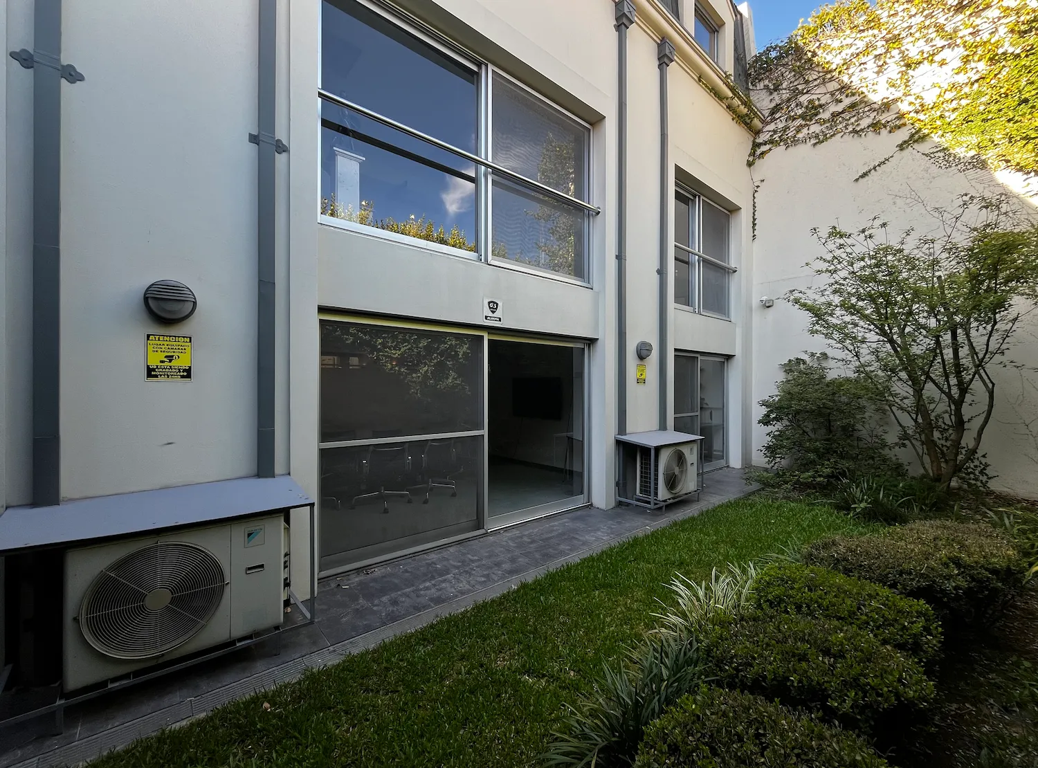 Edificio de oficinas con carácter único · Sin expensas · Lomas de San Isidro - Foto 10