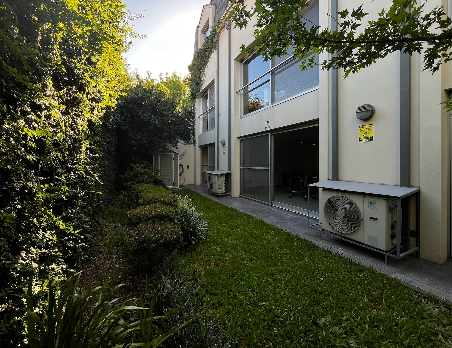 Edificio de oficinas con carácter único · Sin expensas · Lomas de San Isidro - Foto 11