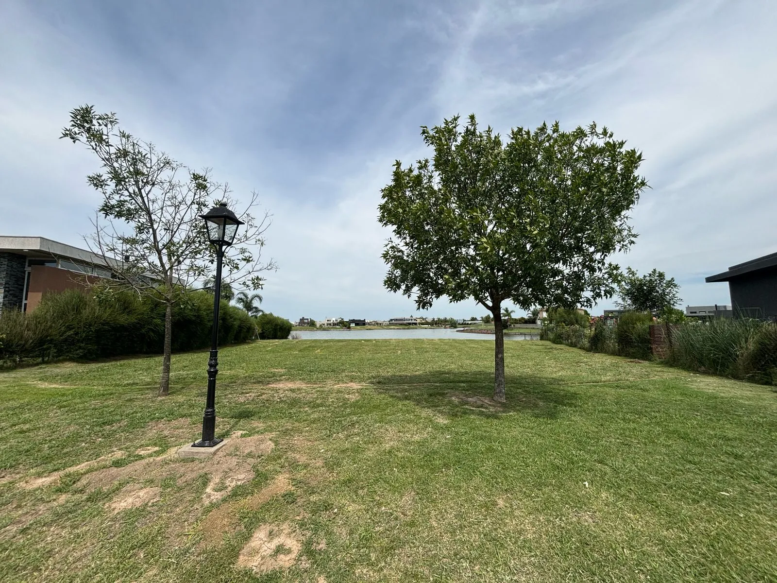 Lote al lago con escritura · San Sebastián · Area 10 · Pilar - Foto 2